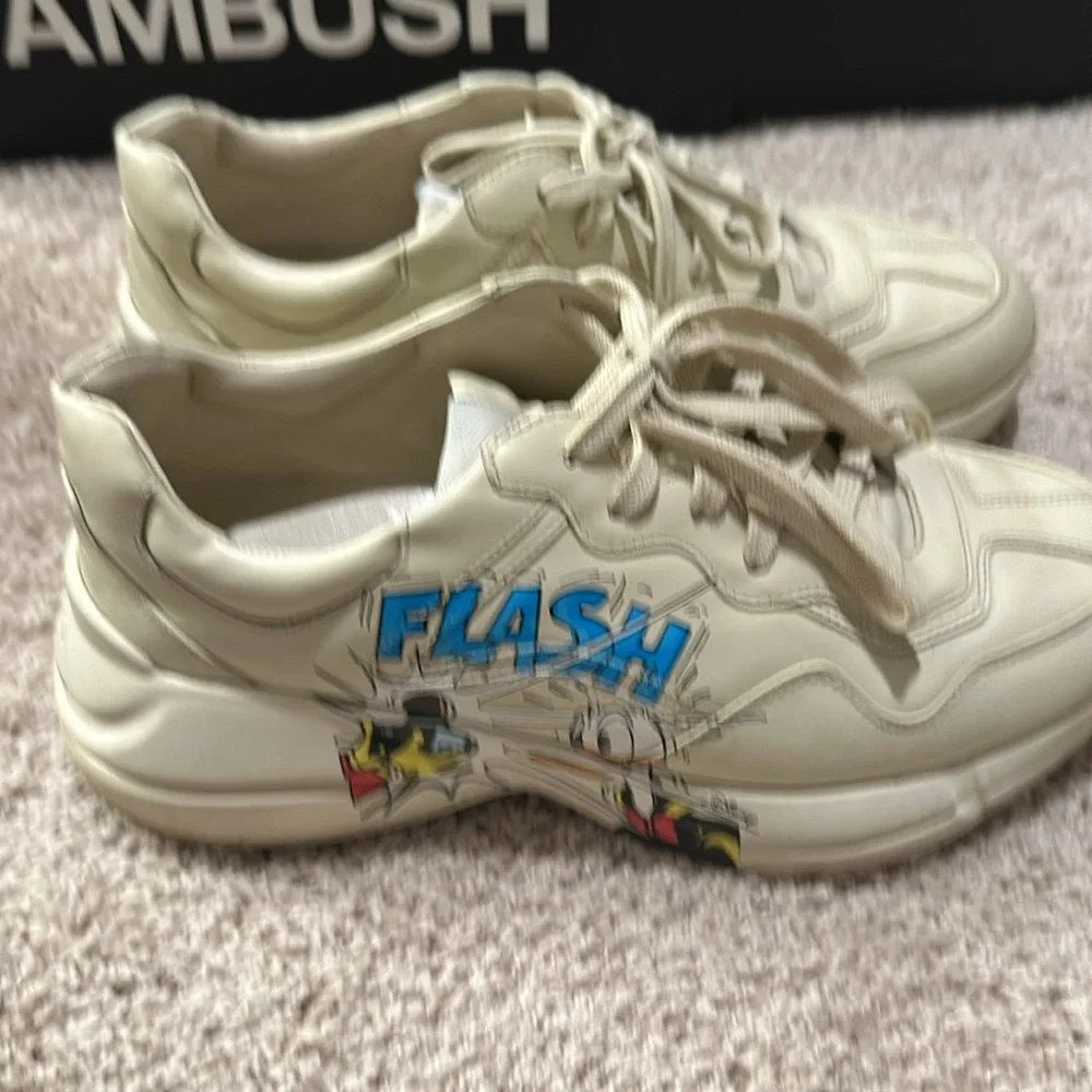 Great conditon gucci shoes - Picture 4 of 9